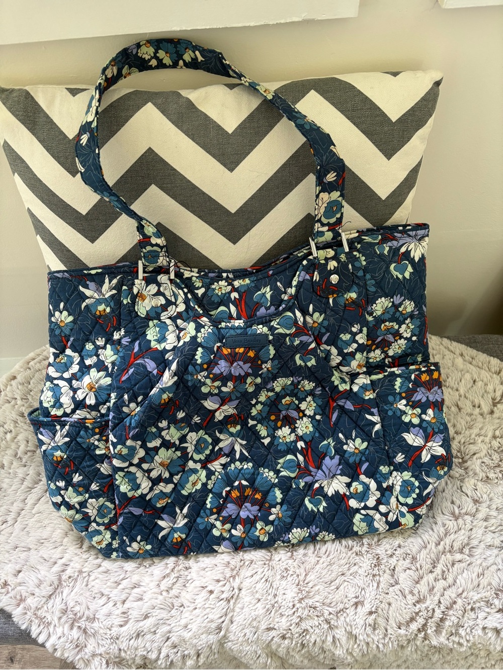 Vera Bradley Large Glenna tote bag in Floral Bursts pattern- NWT